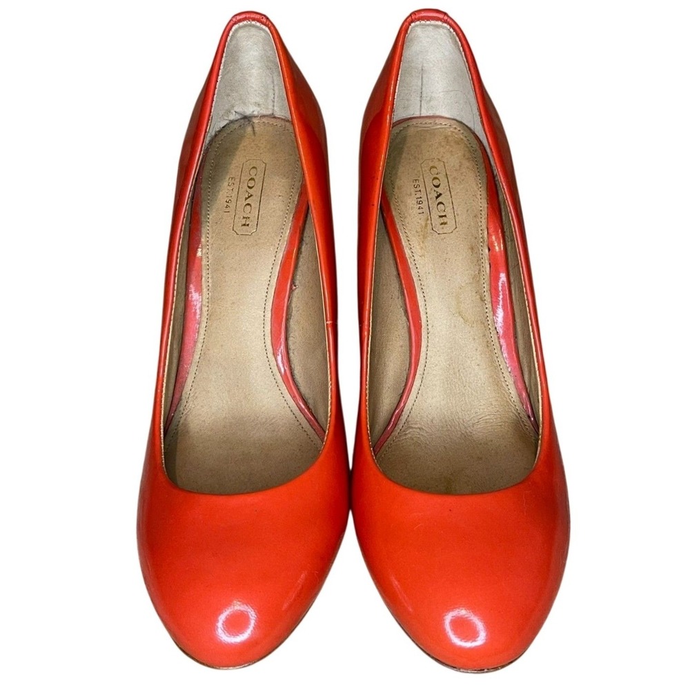 Coach Orange Patent Leather Block Heel Pumps 8.5 B Round Toe Logo Hardware